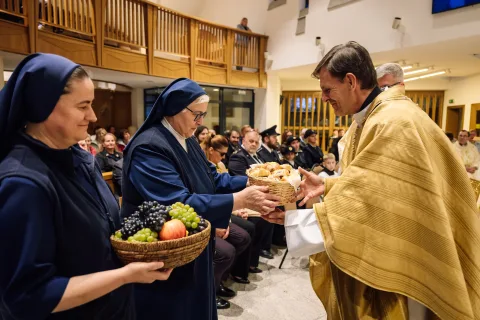 10. výročie posviacky farského kostola v Ladcoch – fotografia 73