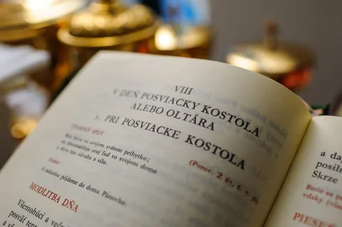 Posviacka farského kostola v Ladcoch – fotografia 2