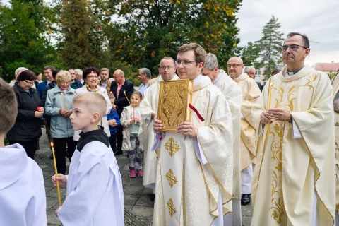 10. výročie posviacky farského kostola v Ladcoch – fotografia 11